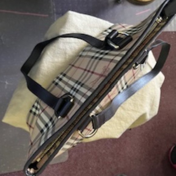 Burberry HayMarket Medium Tote Bag - Picture 3 of 7